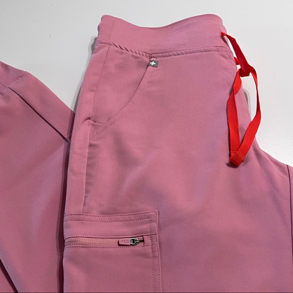 Brand new Figs scrub pants